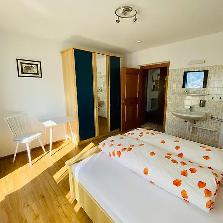 Apartment Haus Alpenrose Trins