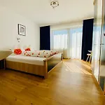 Haus Alpenrose Тринс