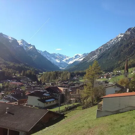 Apartment Haus Alpenrose Trins