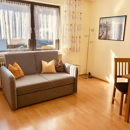 Haus Alpenrose * Trins